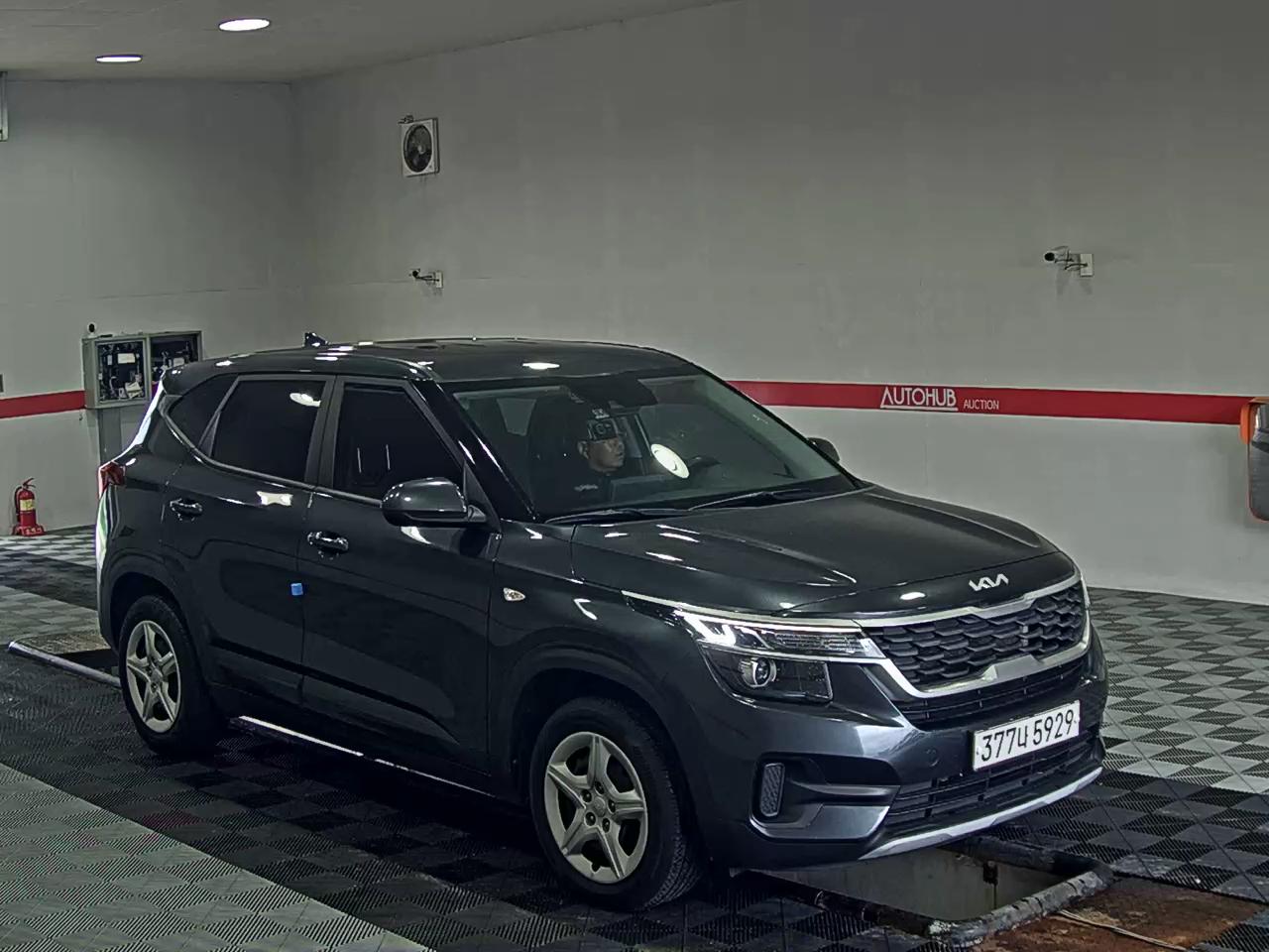2023 - kia seltos