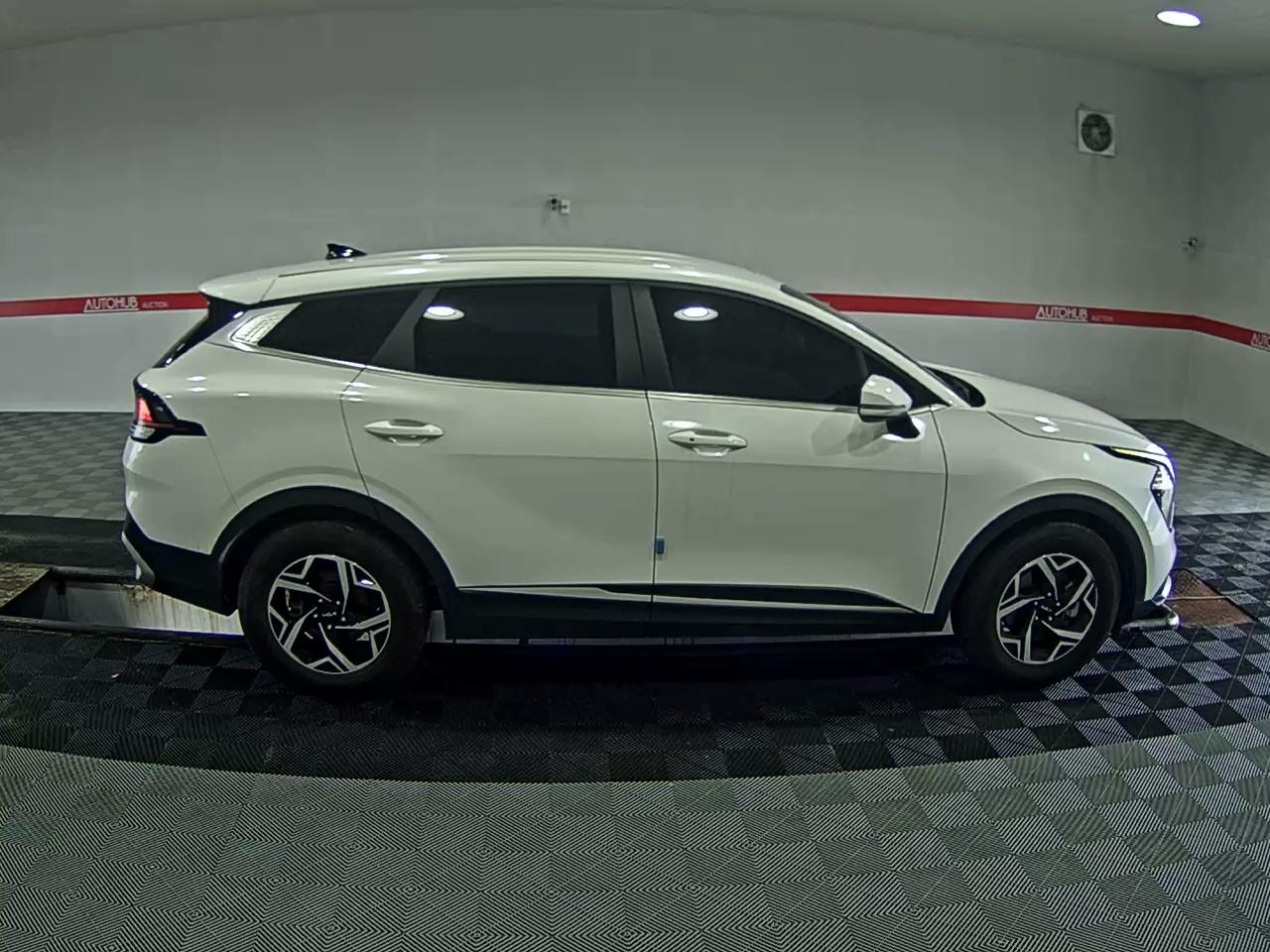 2023 - kia sportage