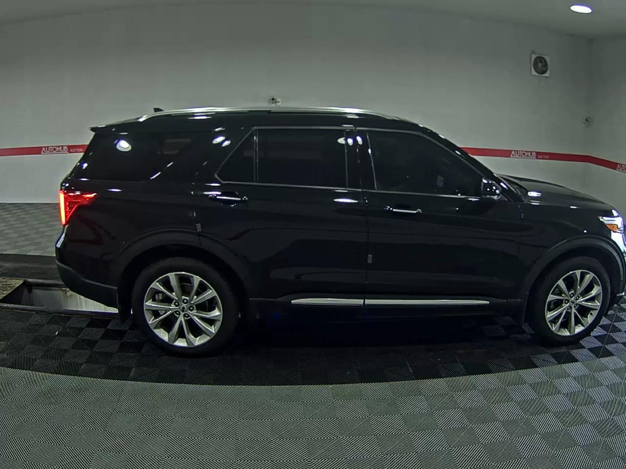 Ford Explorer 2021 — صورة 12
