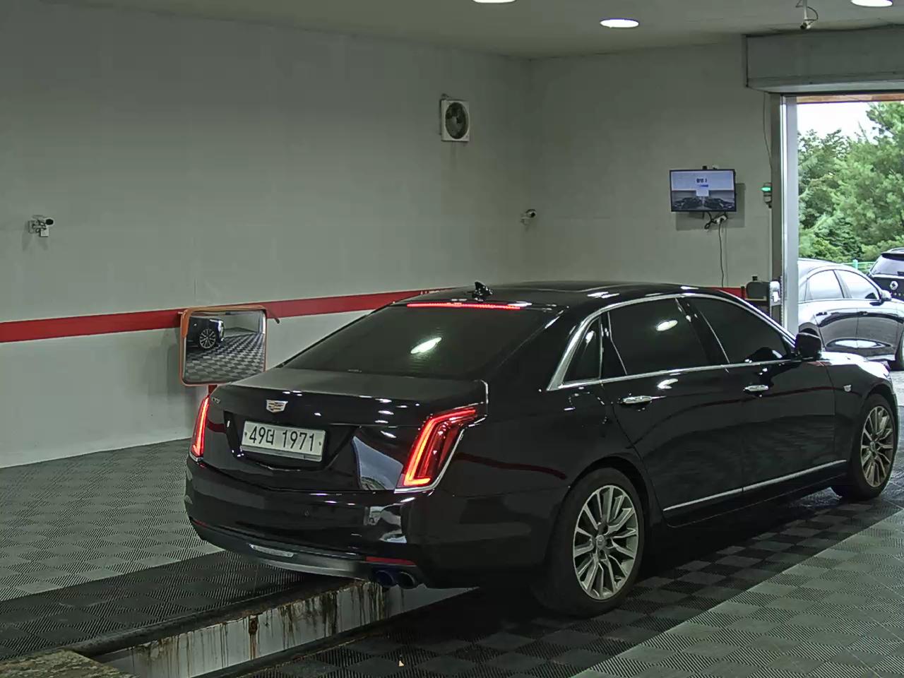 2018 - cadillac ct6