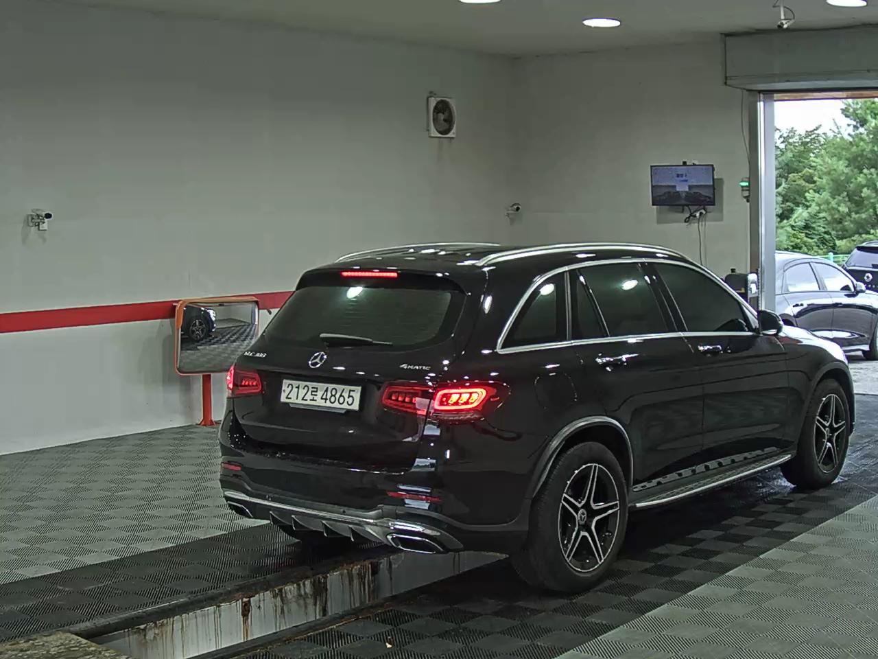 2022 - mercedes-benz glc 300