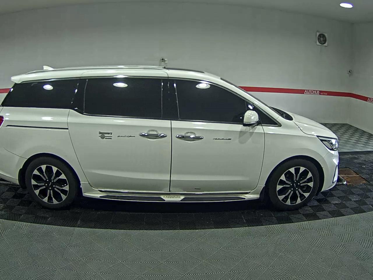 2019 - kia carnival