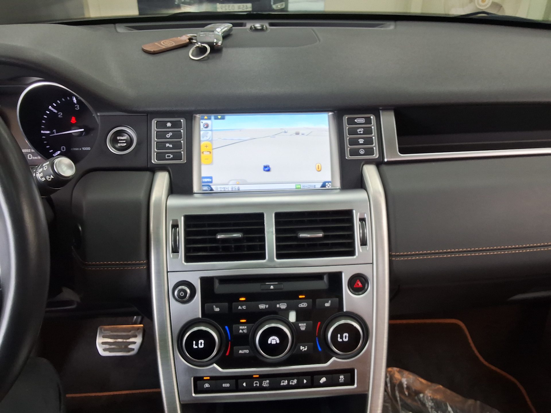 2016 - land rover discovery
