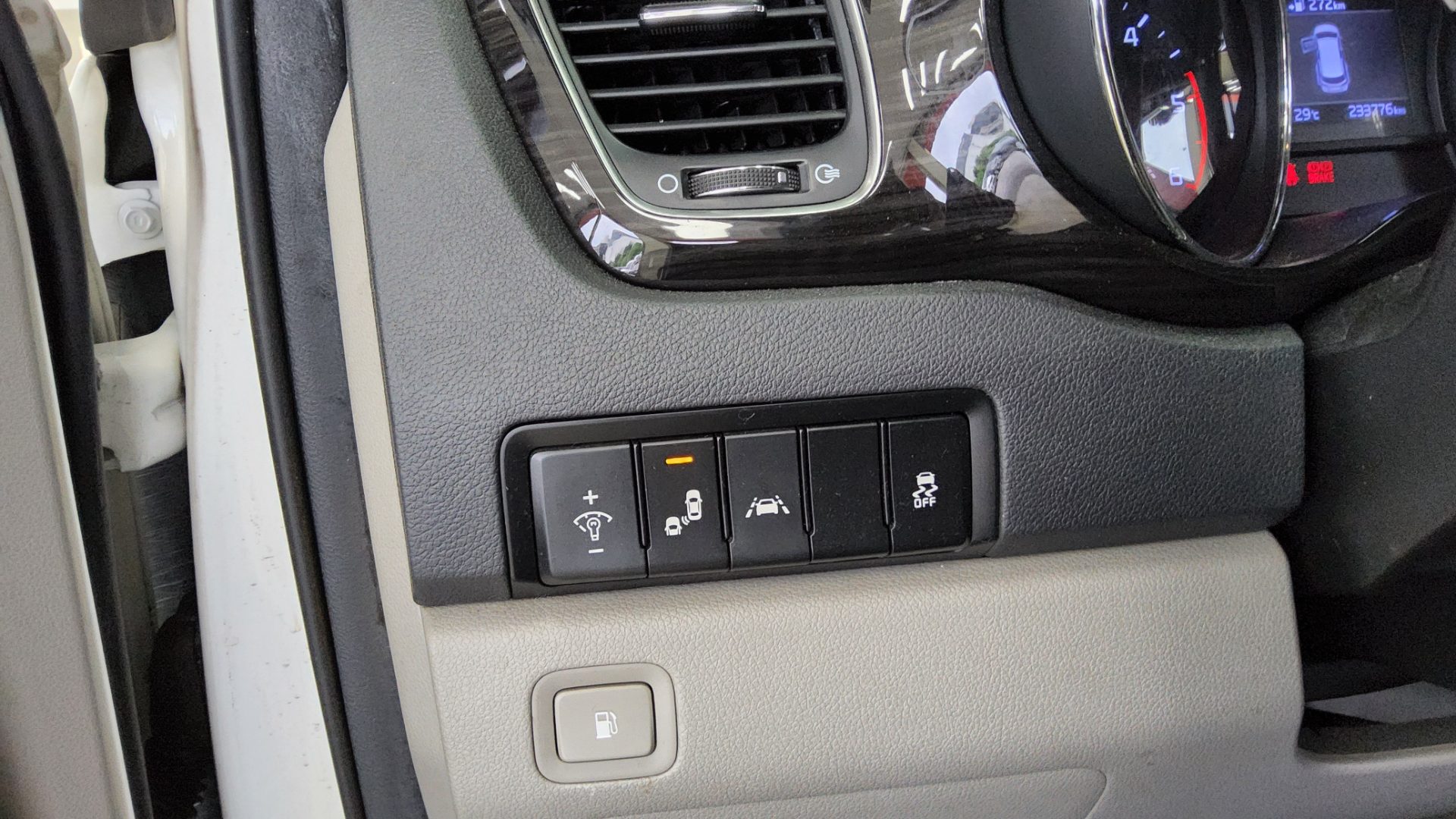 2020 - kia carnival