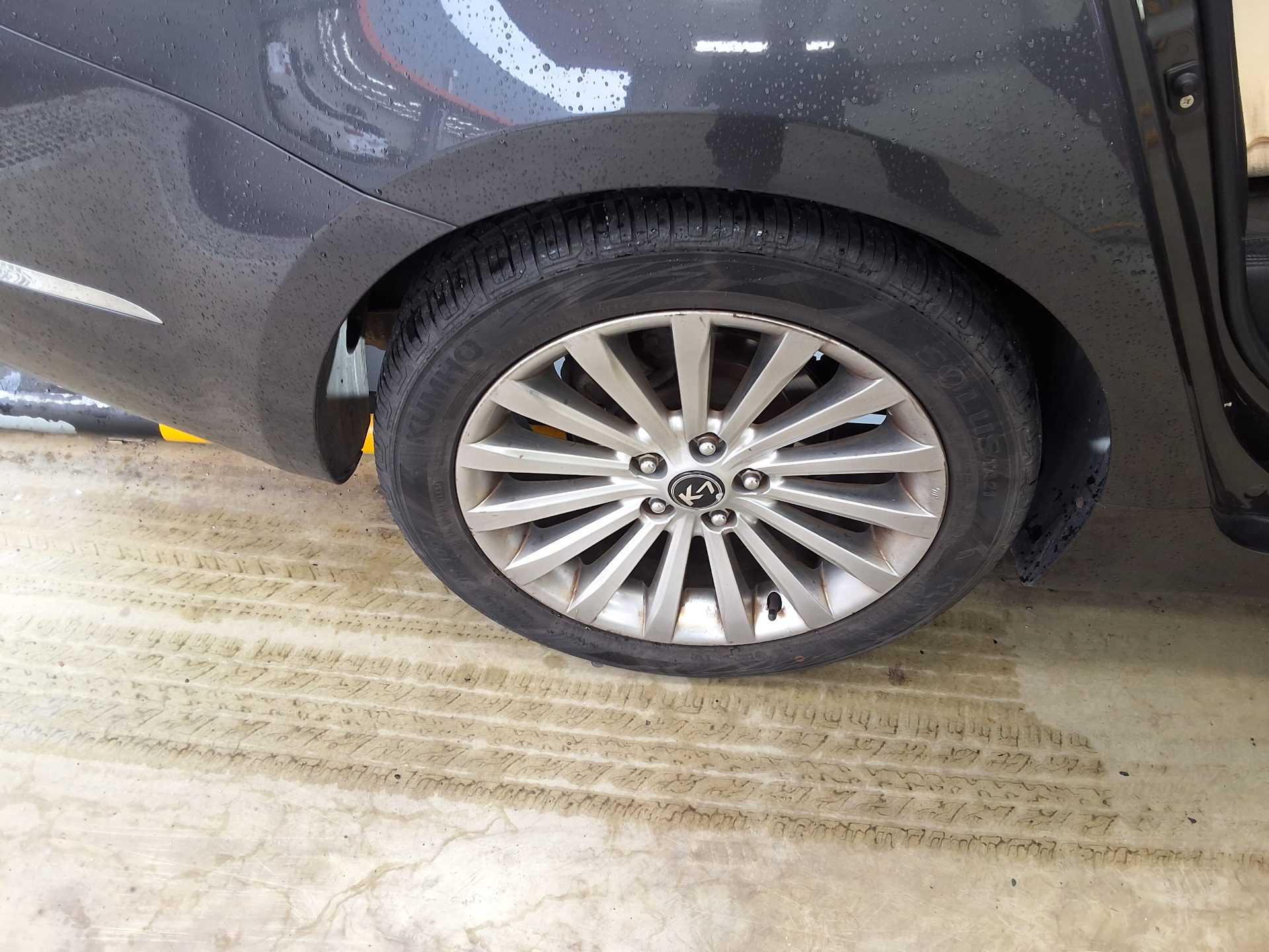 2011 - kia k7