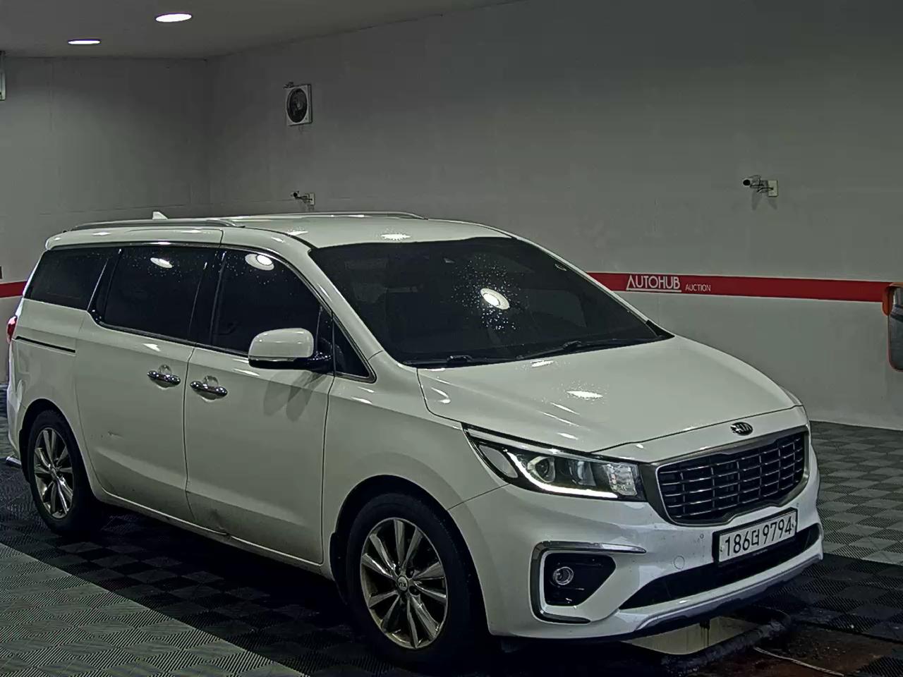 2020 - kia carnival