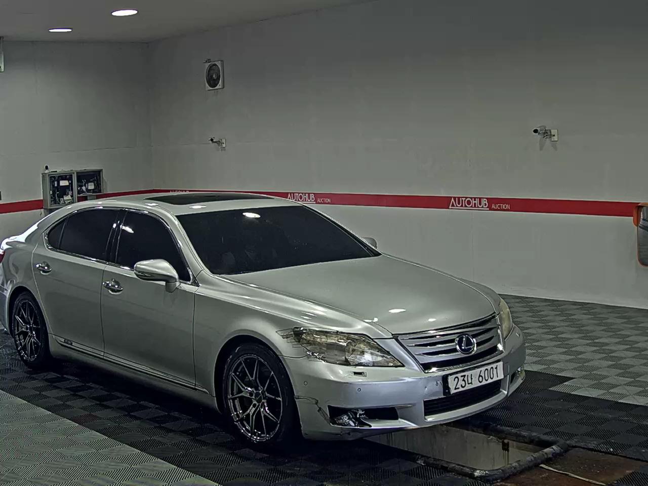 2010 - lexus ls