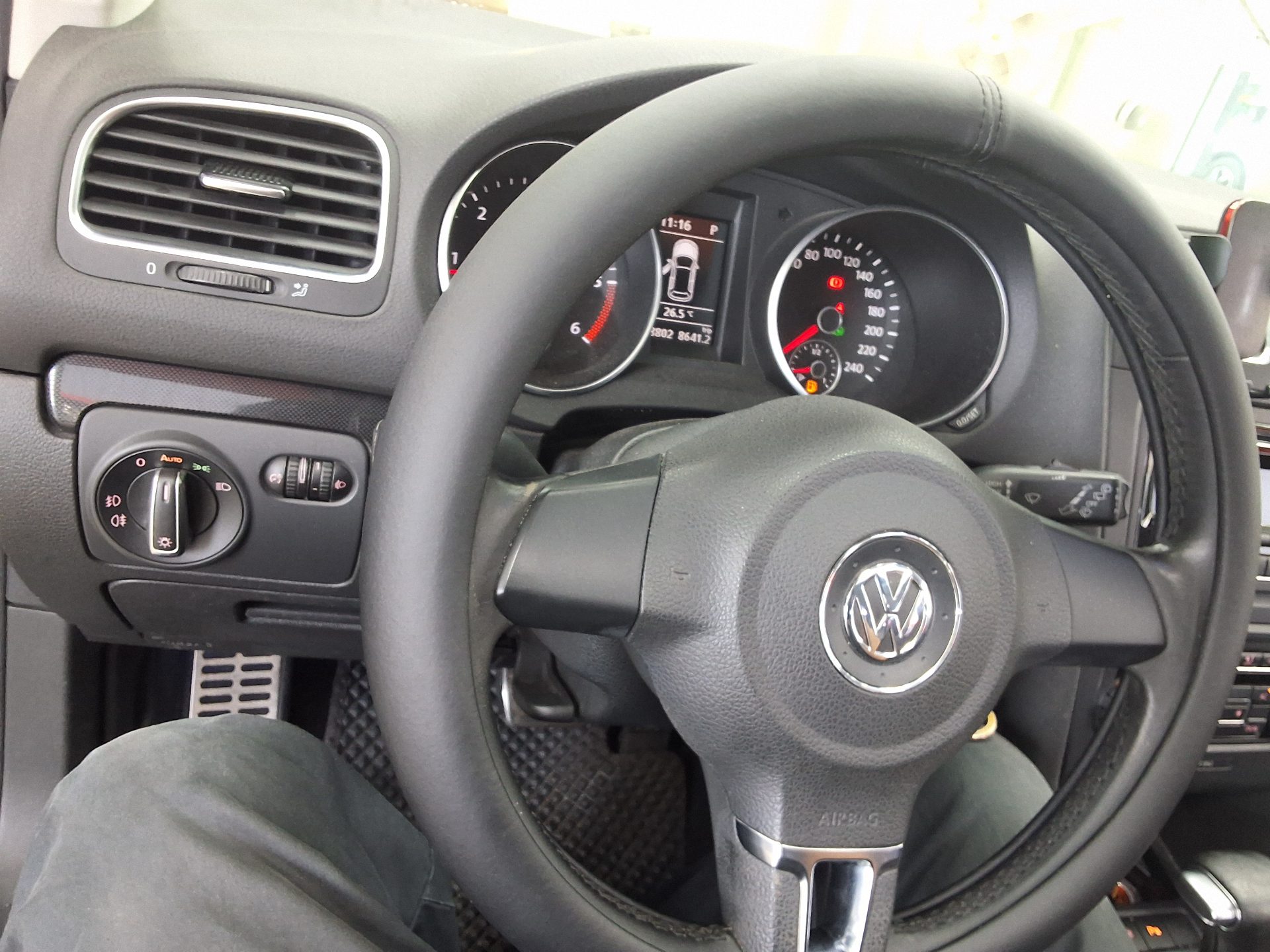 2011 - volkswagen golf