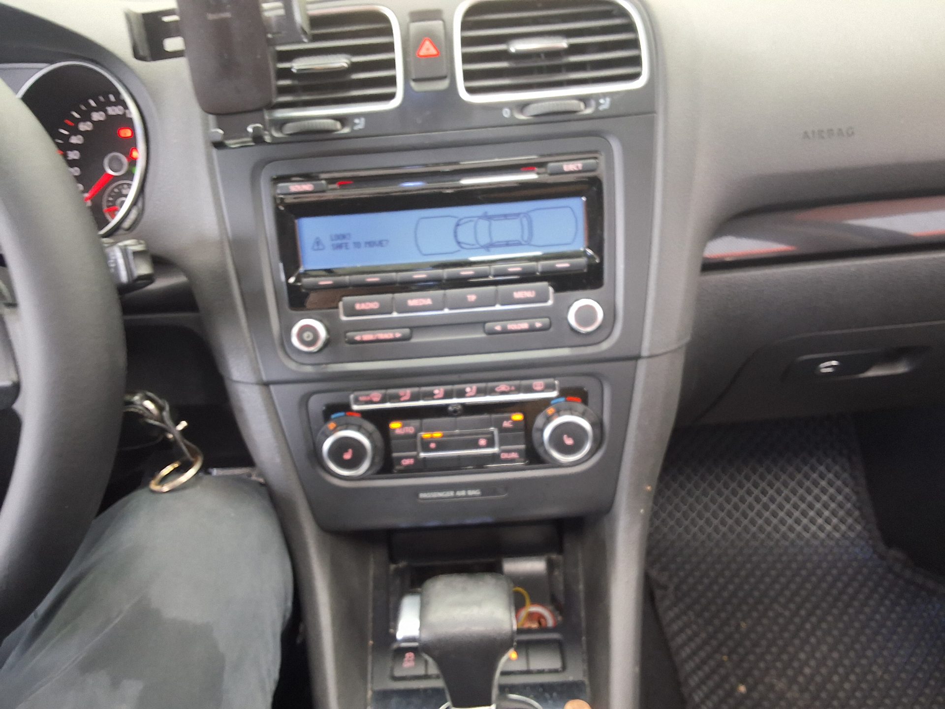 2011 - volkswagen golf