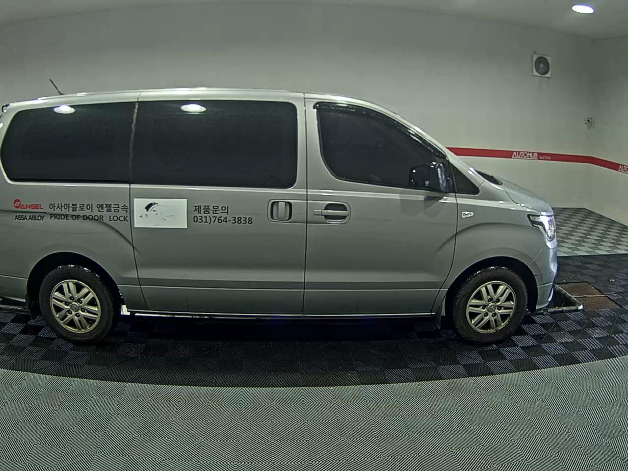 2019 - hyundai grand starex