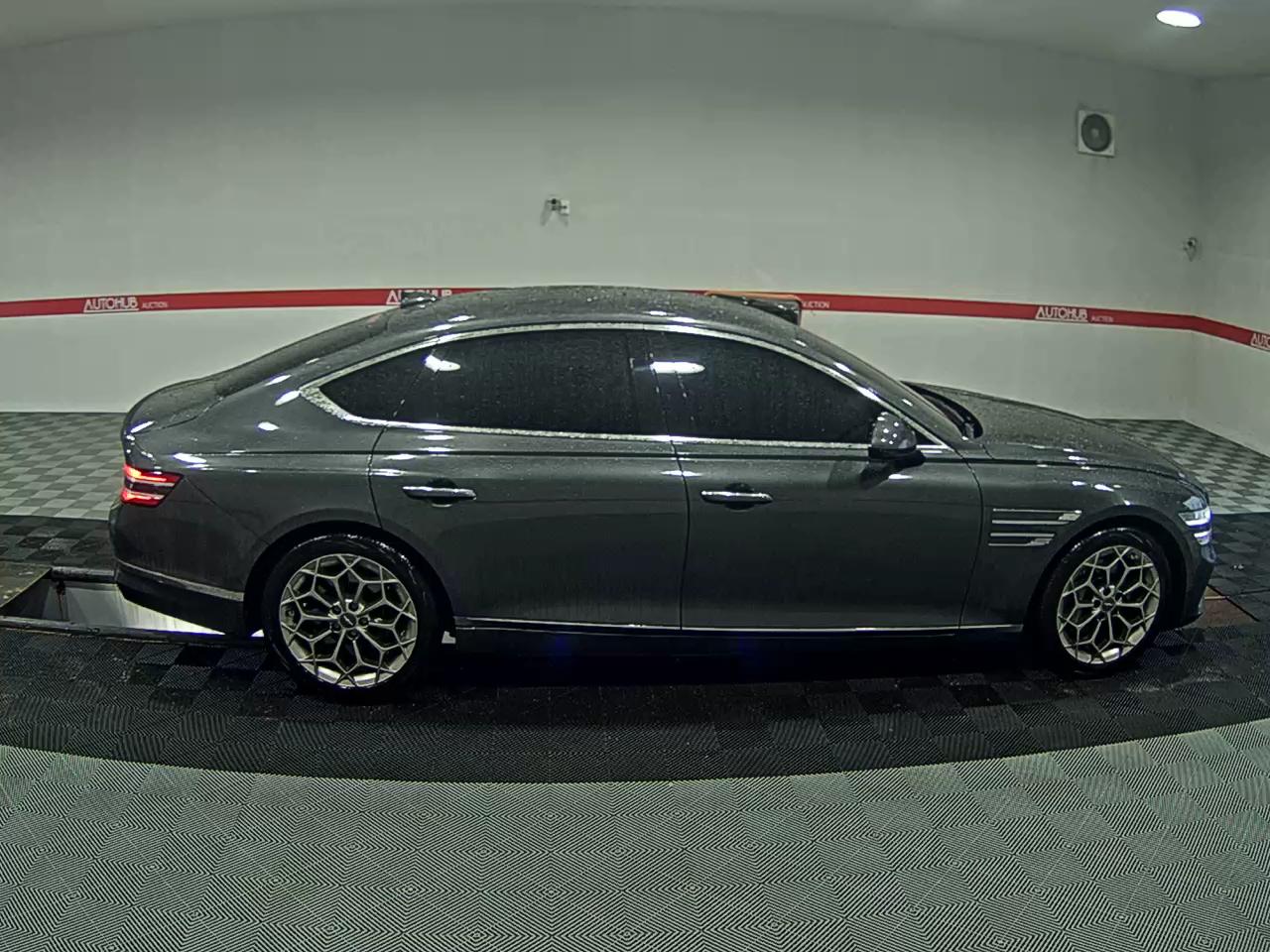 2021 - genesis g80