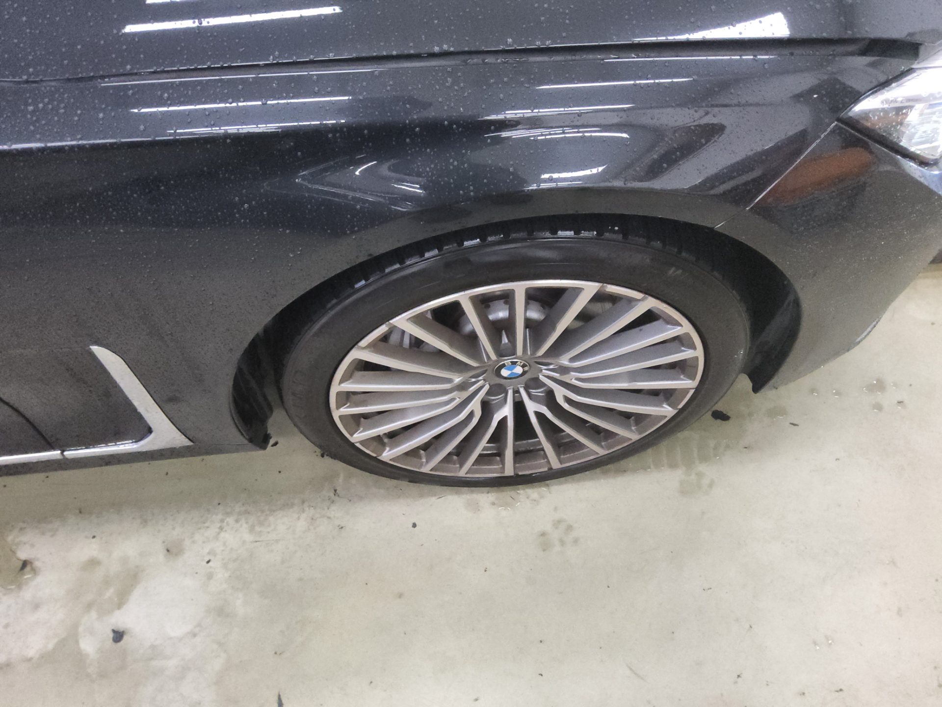 2021 - bmw m7