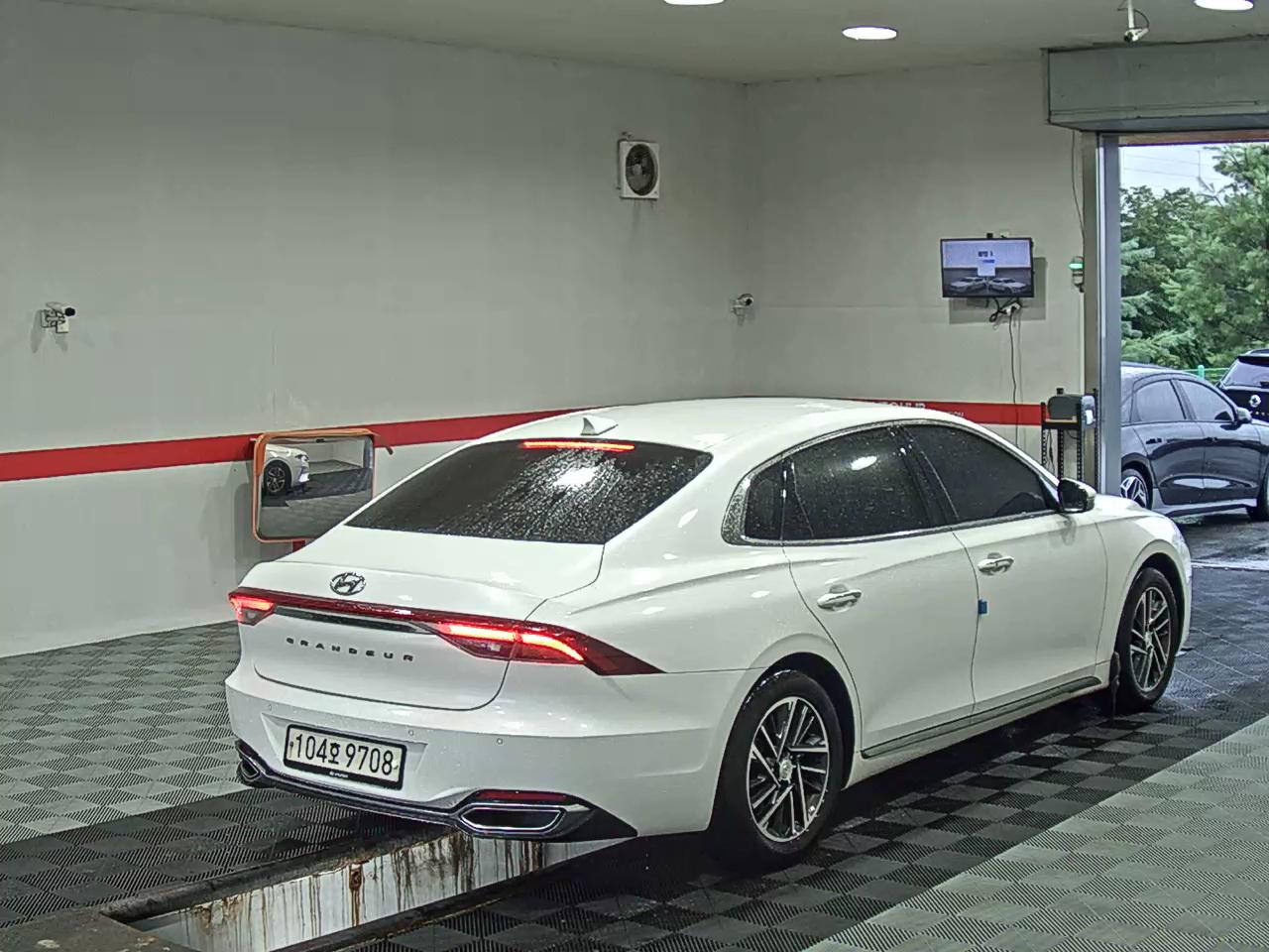 2020 - hyundai grandeur