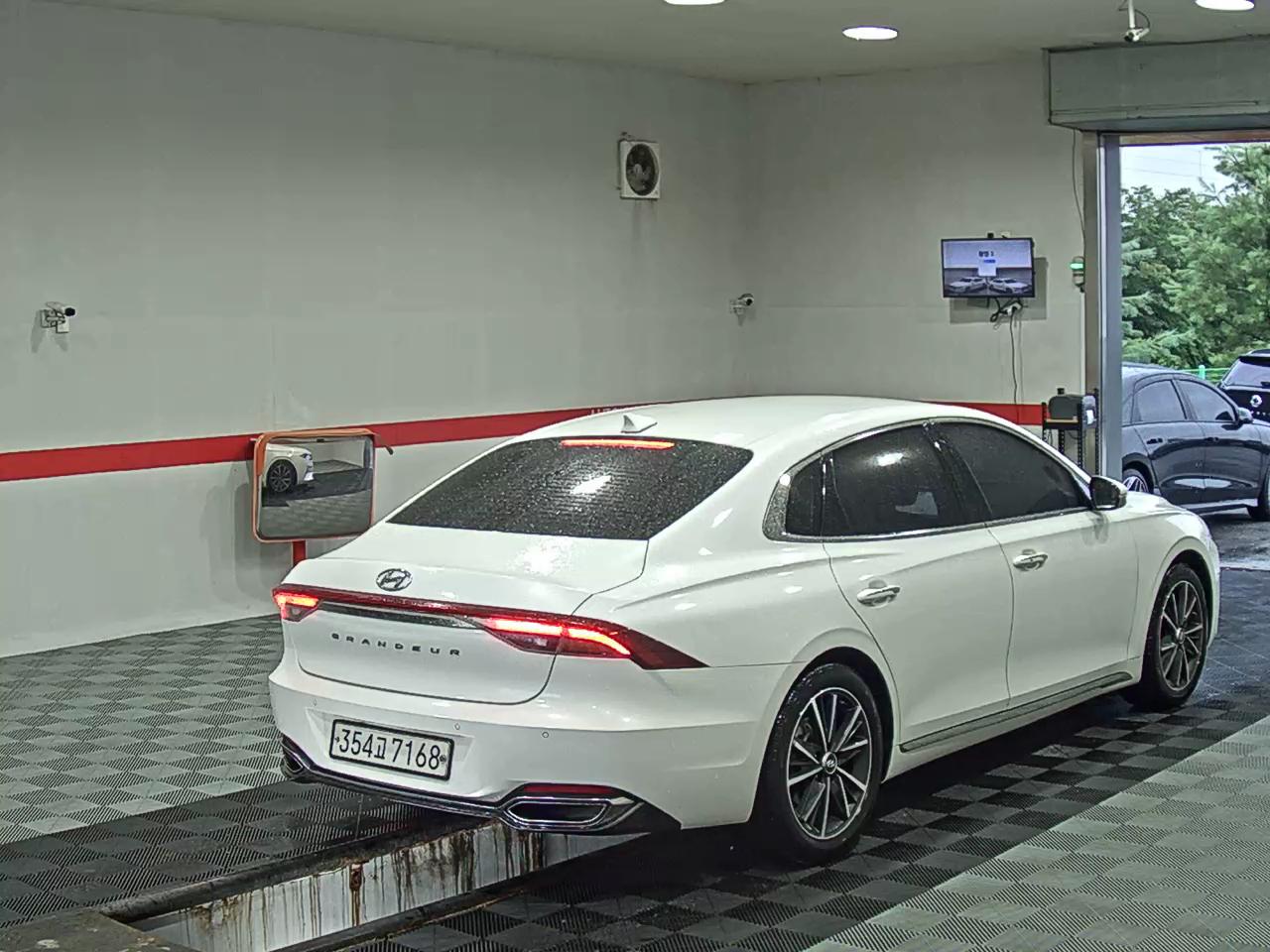 2020 - hyundai grandeur