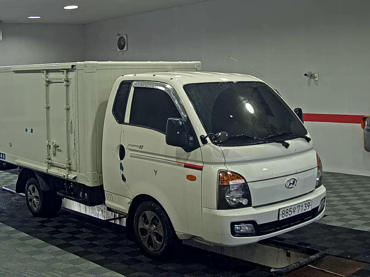 2018 - hyundai truck