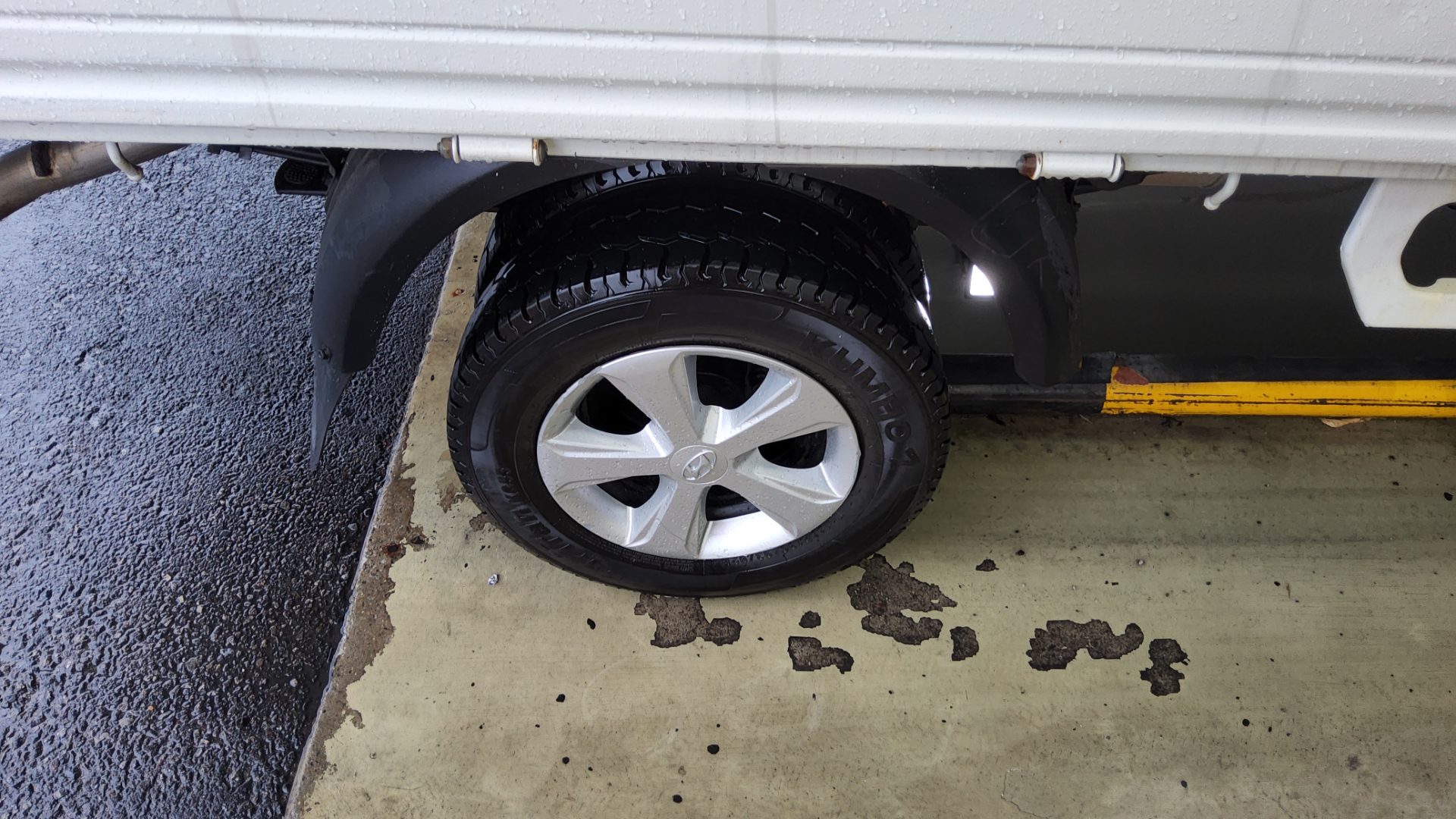 2013 - hyundai porter