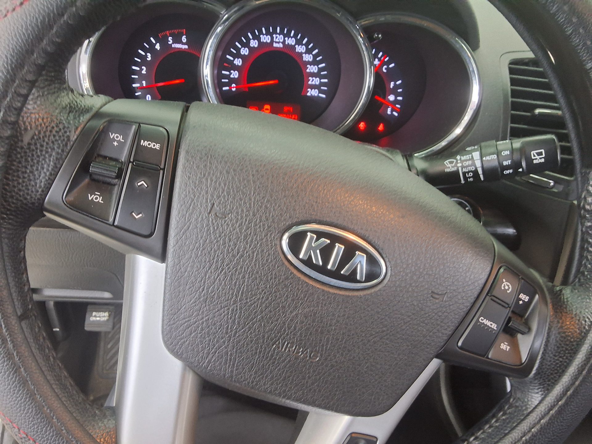 2011 - kia sorento
