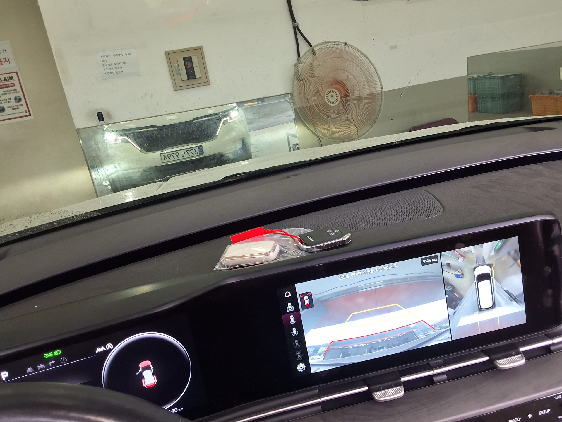 2023 - kia carnival