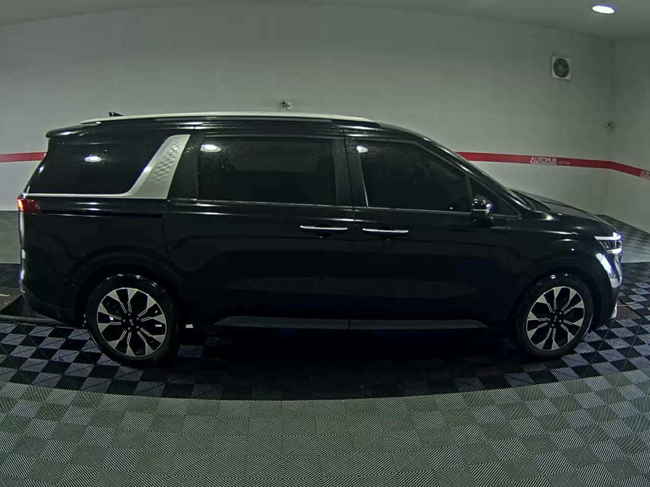2021 - kia carnival