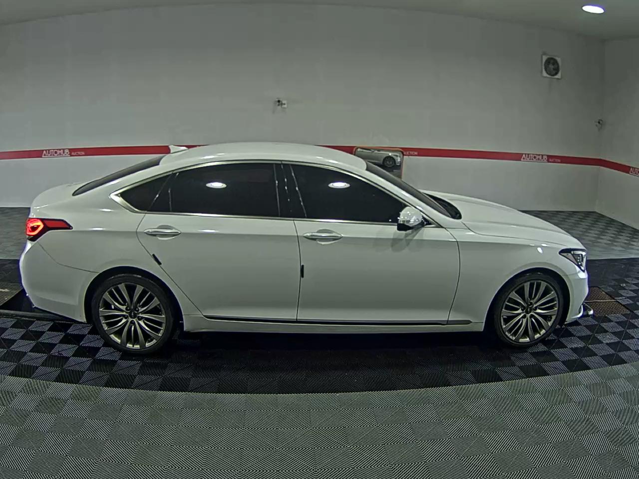 2018 - genesis g80