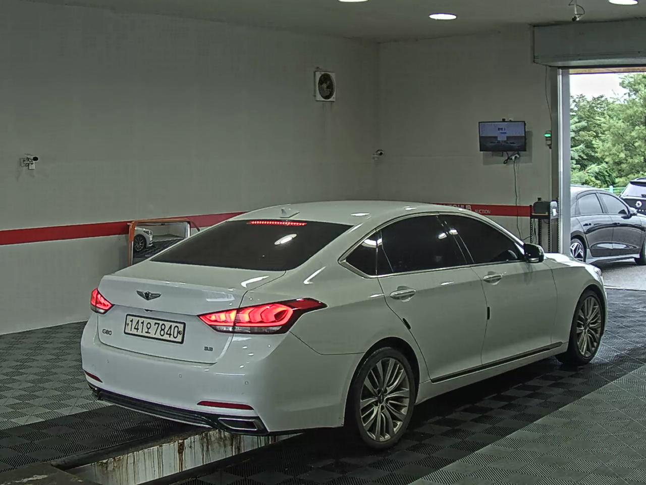 2018 - genesis g80