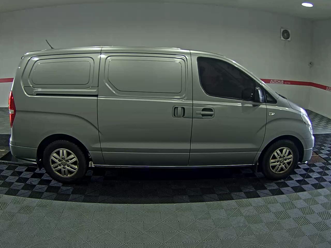 2017 - hyundai grand starex