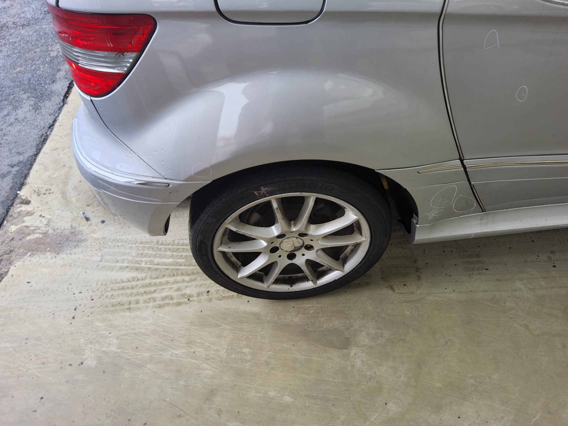 2010 - mercedes-benz b200