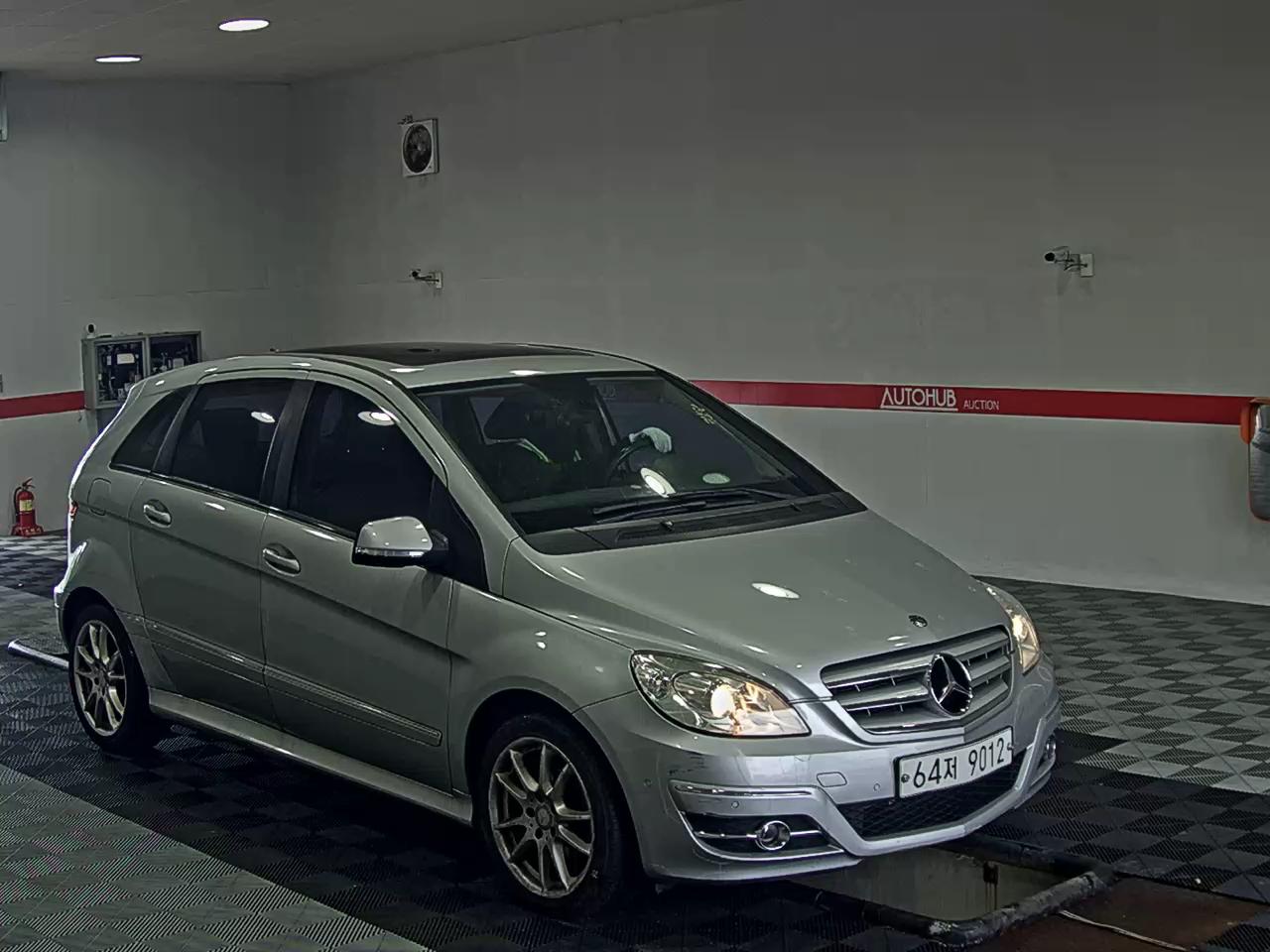2010 - mercedes-benz b200
