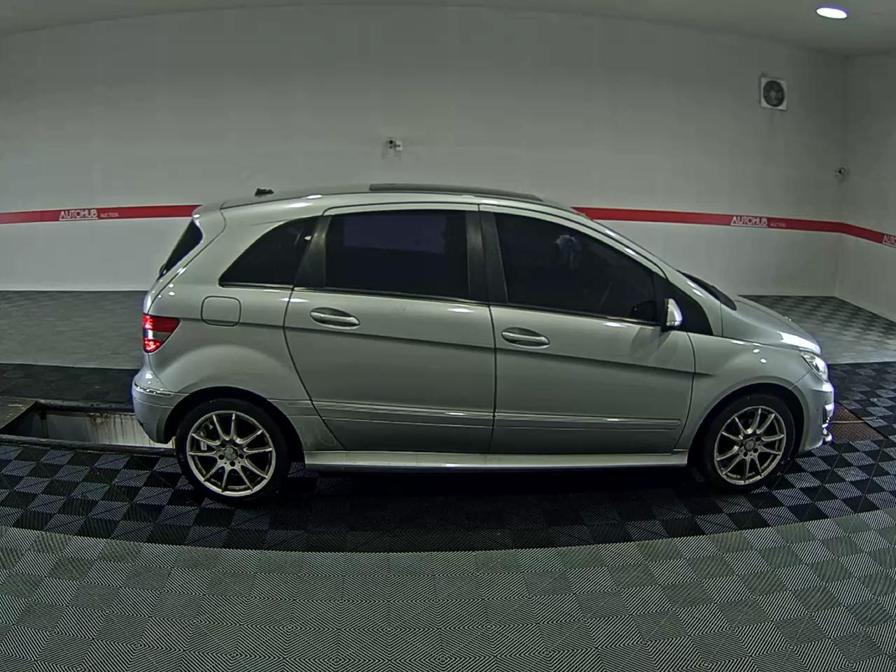 2010 - mercedes-benz b200