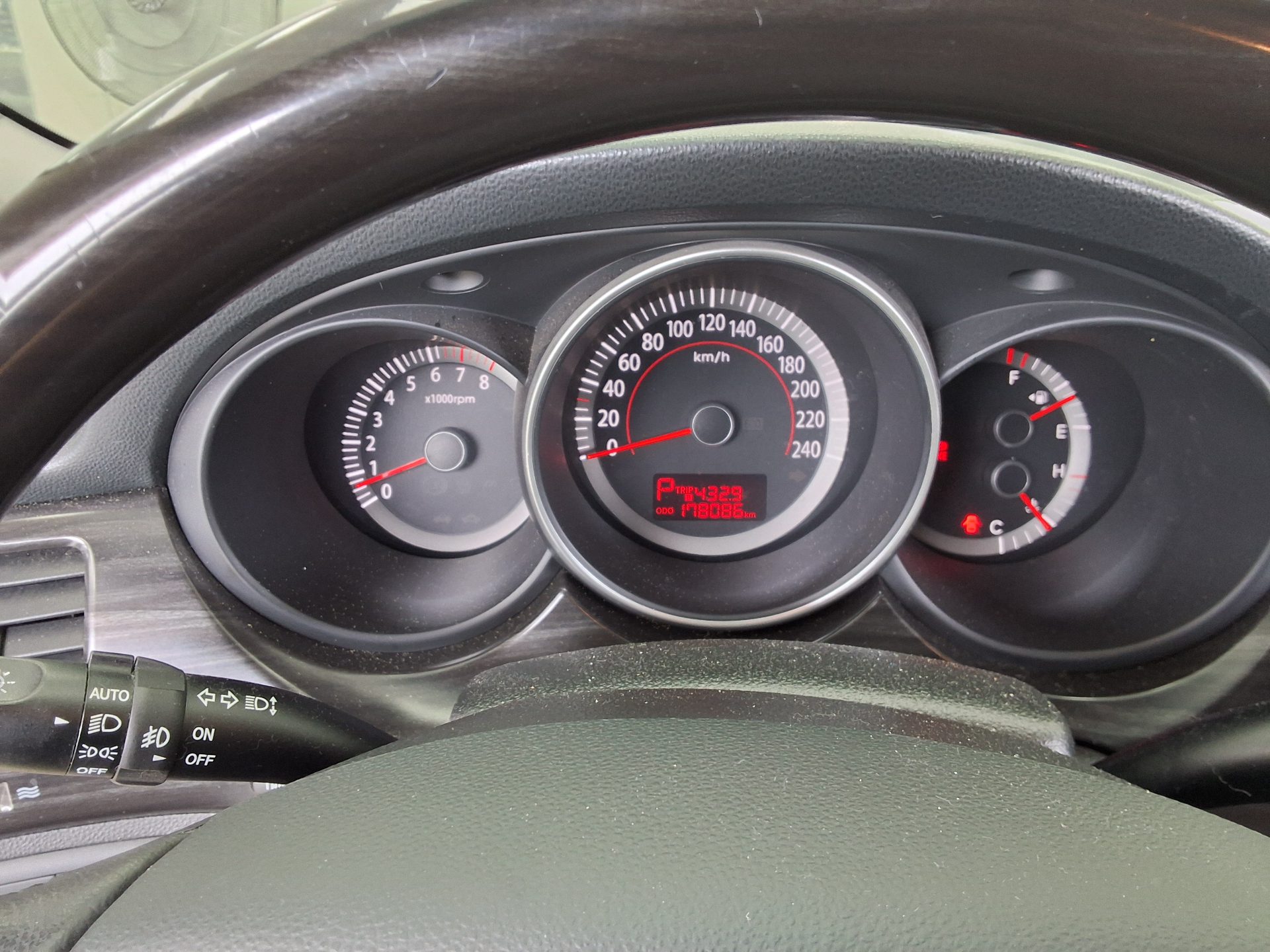 2010 - kia lotze