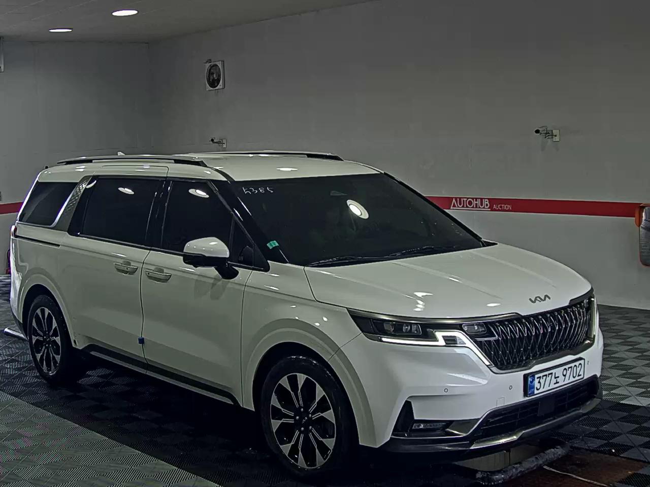 2023 - kia carnival