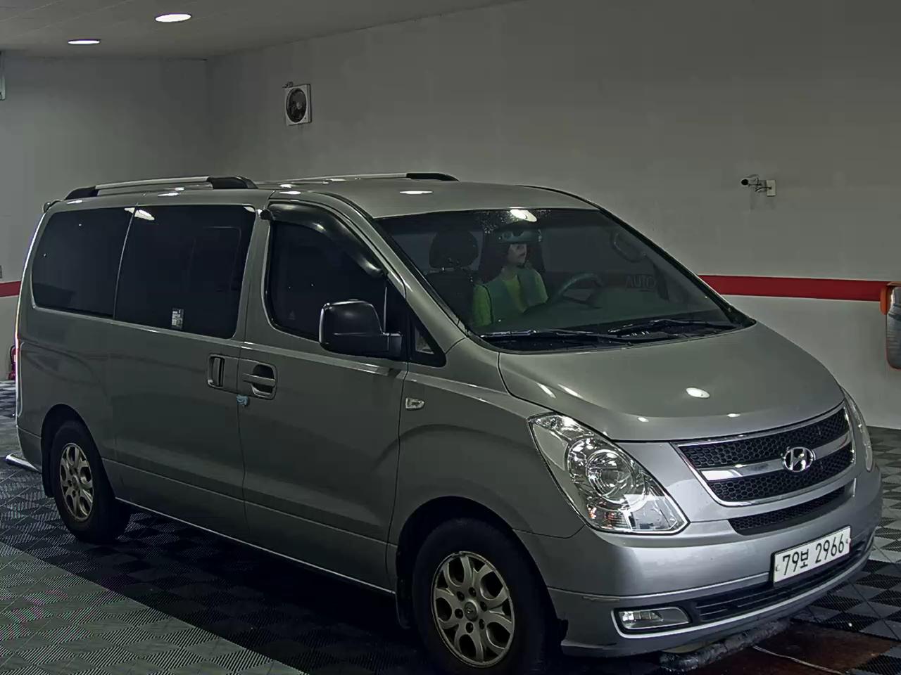 2014 - hyundai grand starex