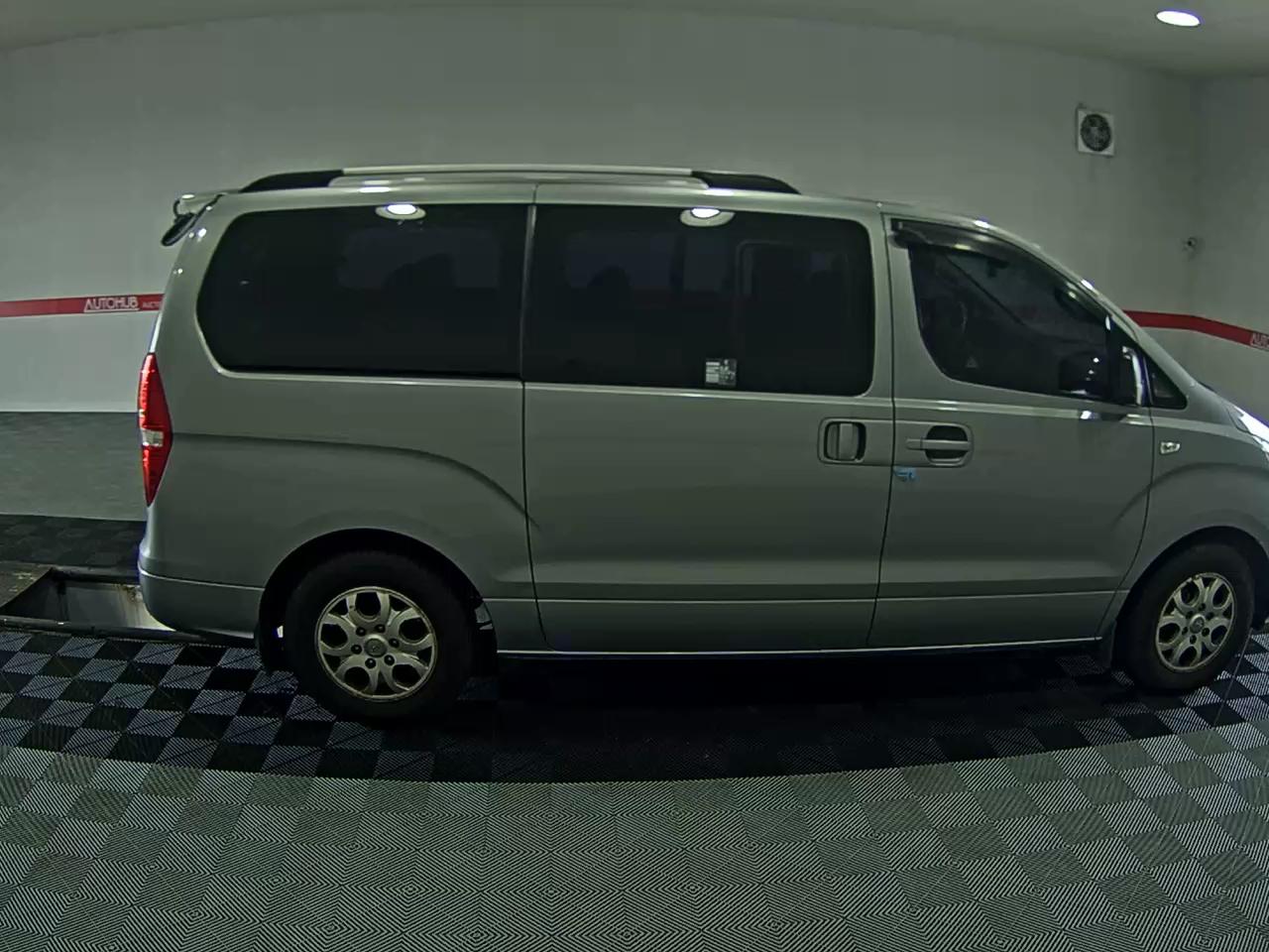 2014 - hyundai grand starex