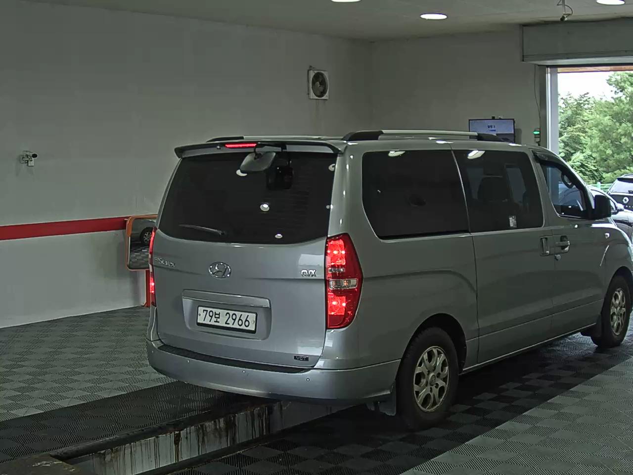 2014 - hyundai grand starex