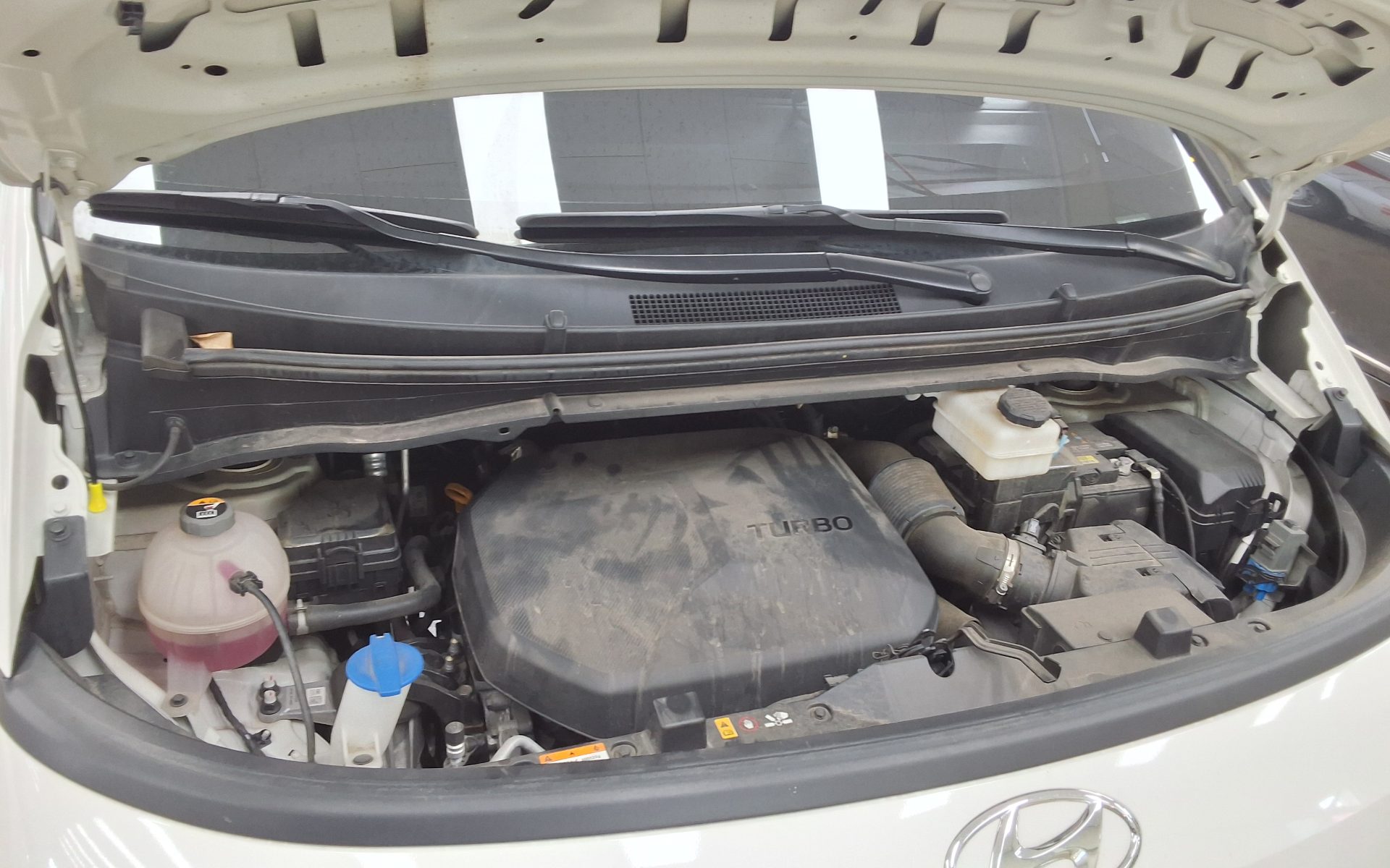 2022 - hyundai staria