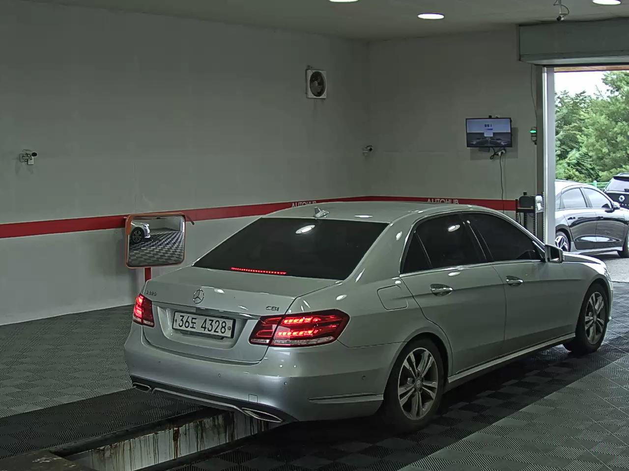 مرسيدس بنز E Class (4Th Gen) E220 Cdi Avantgarde 2015 E220