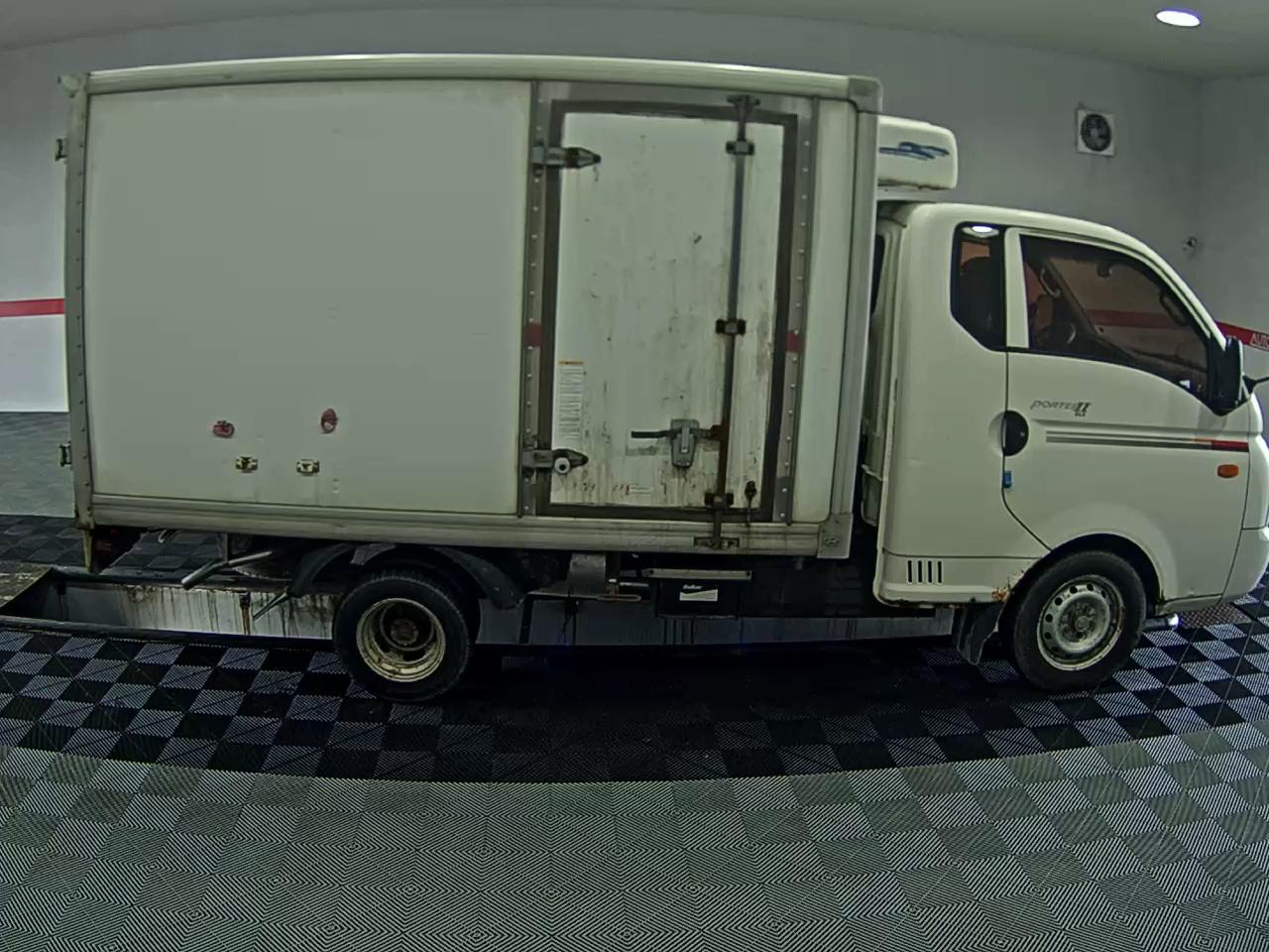 2010 - hyundai truck