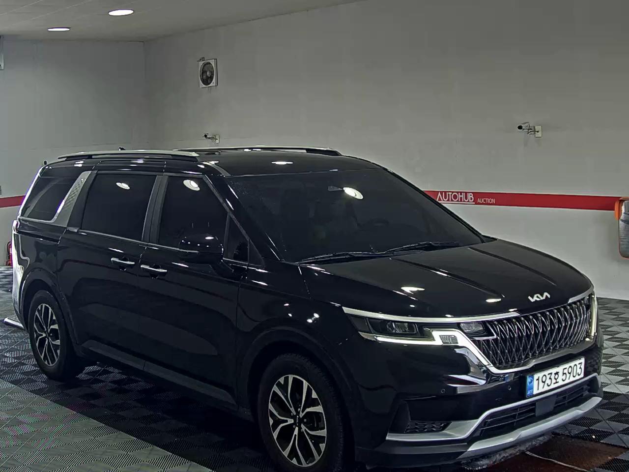 2023 - kia carnival