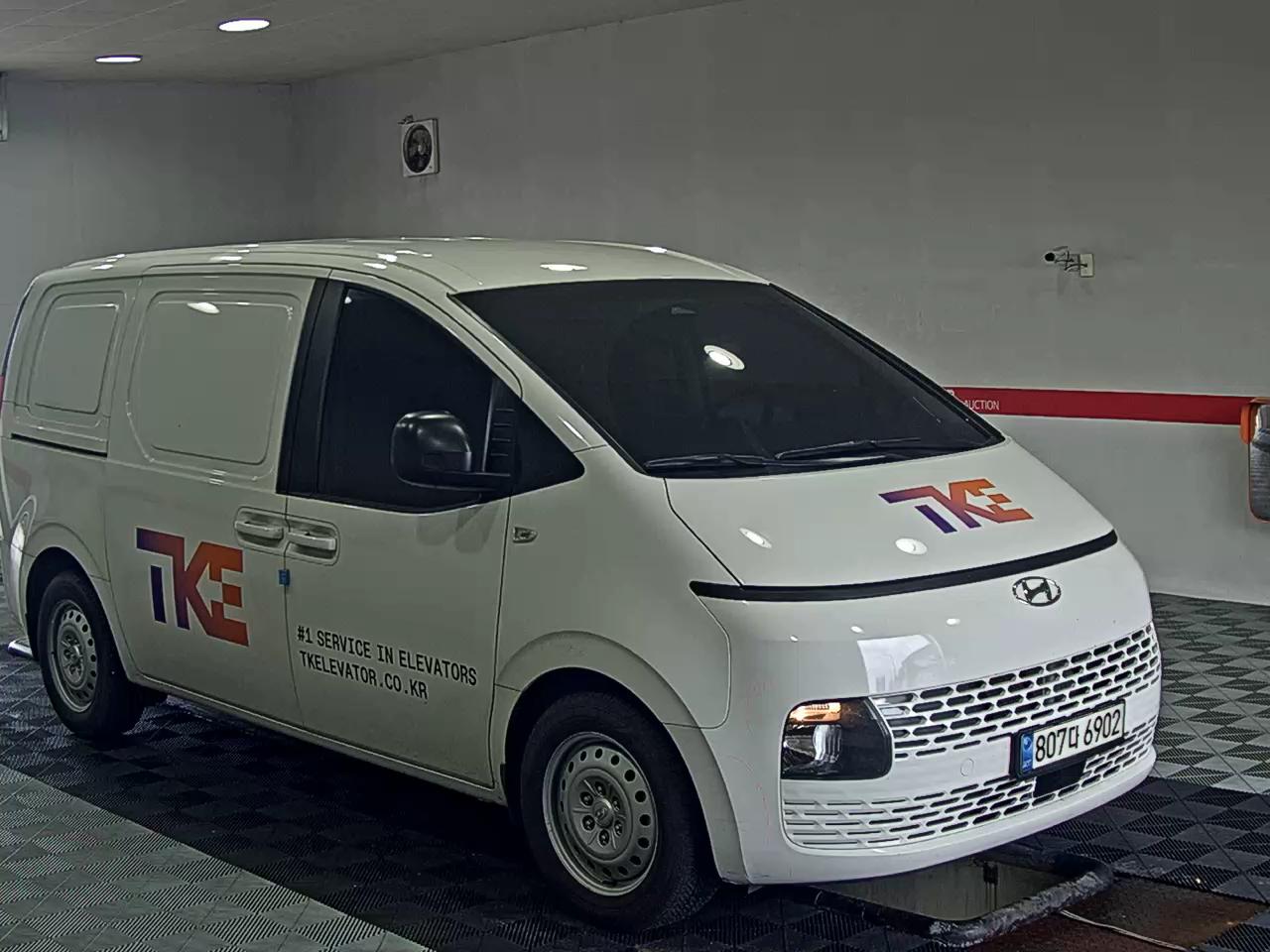 2022 - hyundai staria