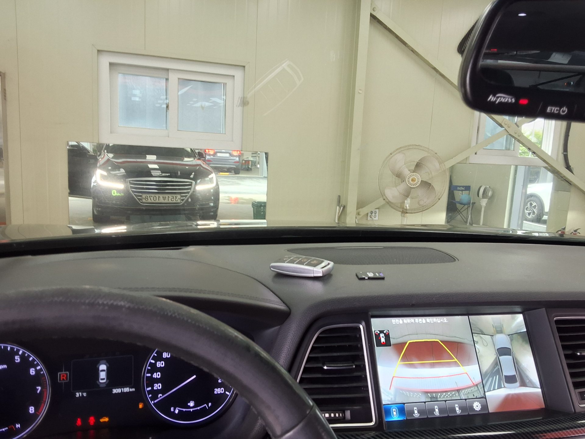 2016 - hyundai g330