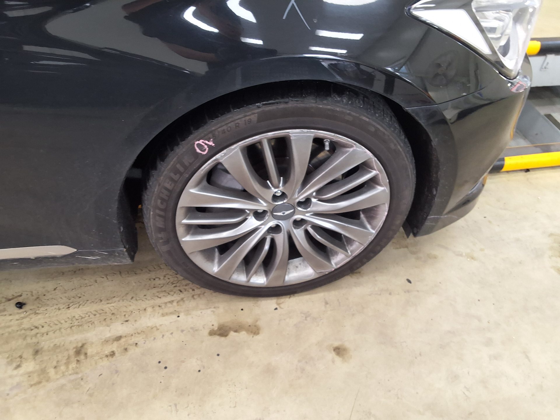 2016 - hyundai g330