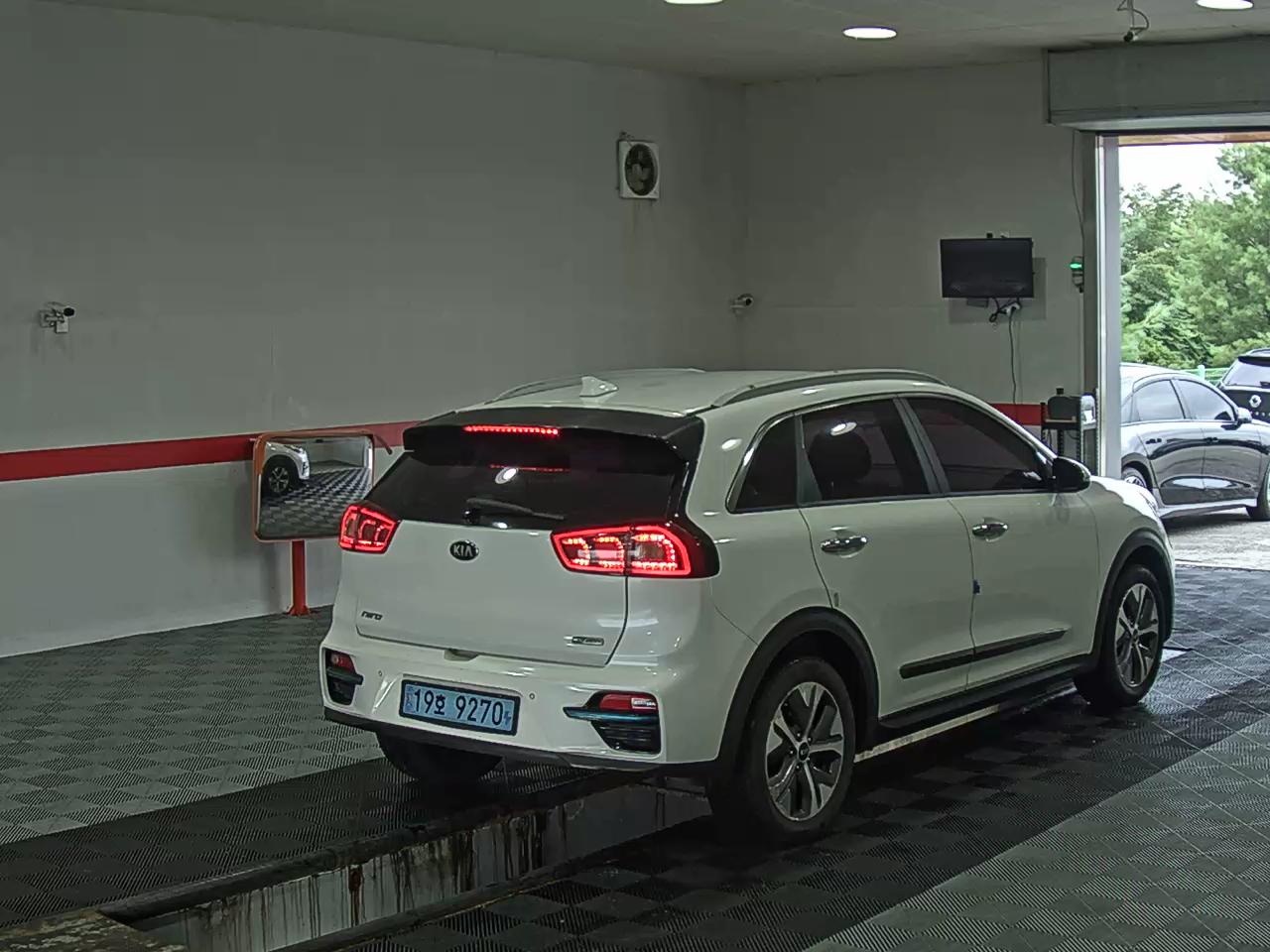 2020 - kia niro