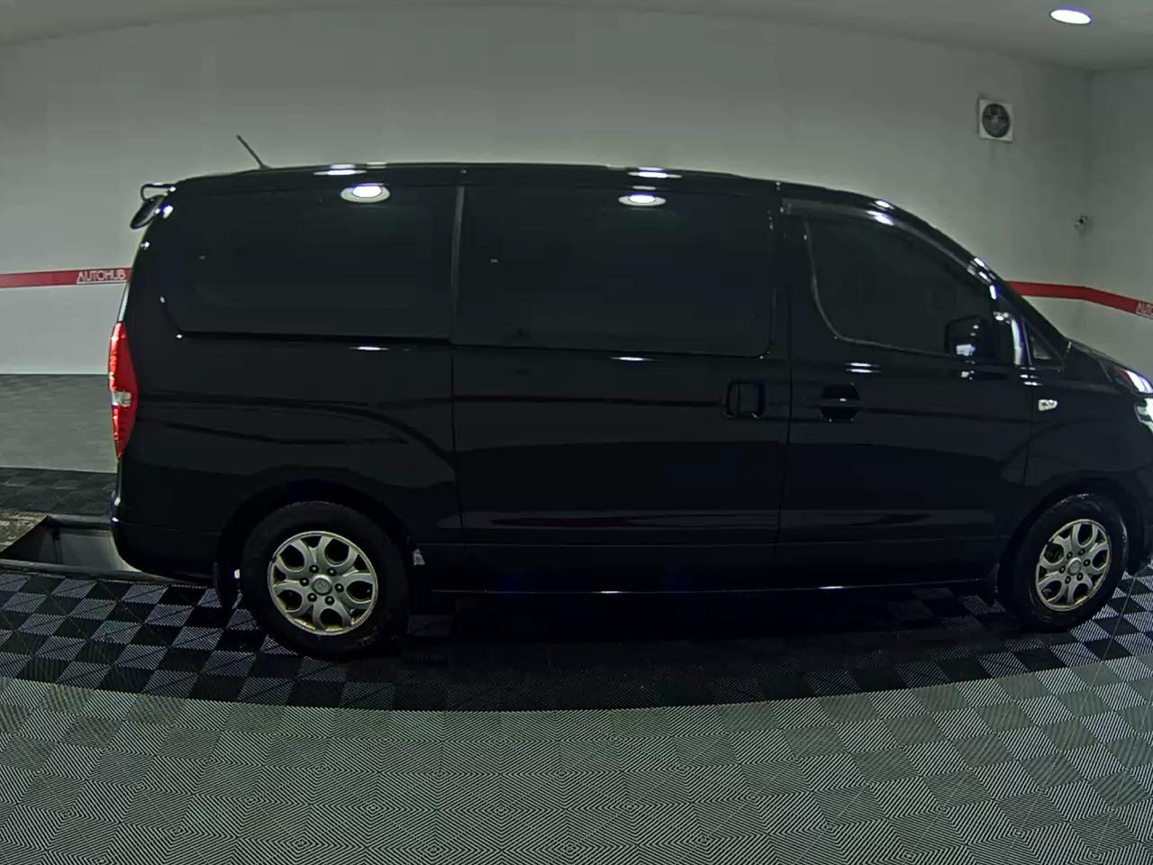 2020 - hyundai grand starex