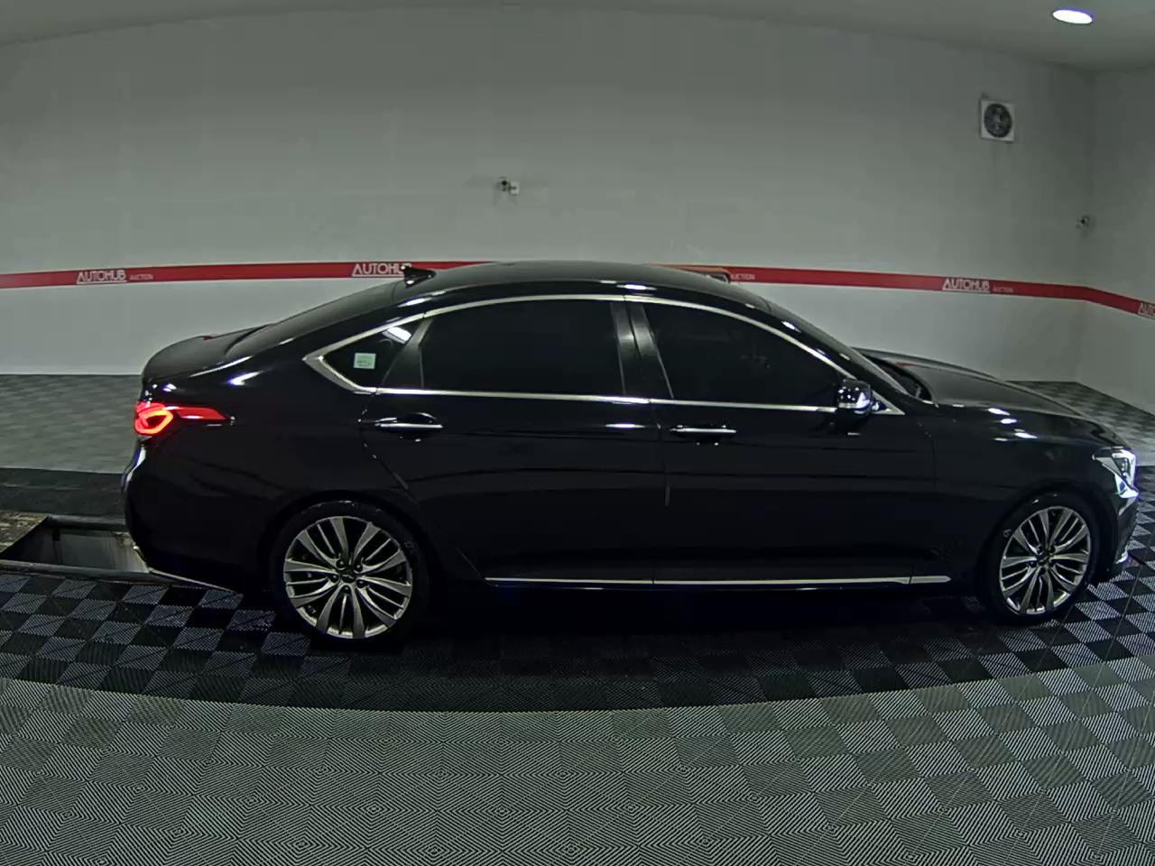 2016 - hyundai g330