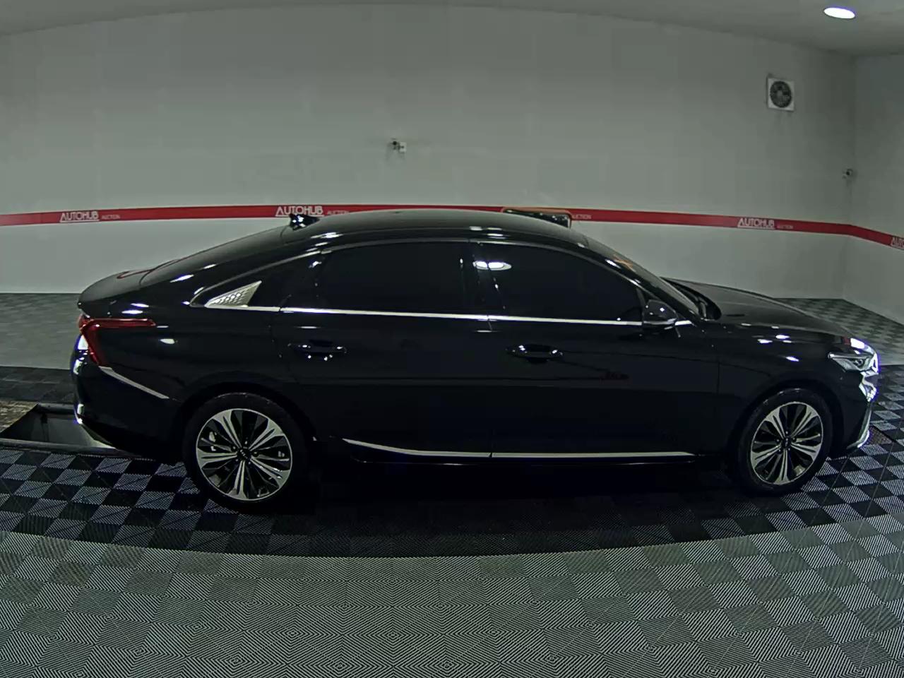 2023 - kia k8