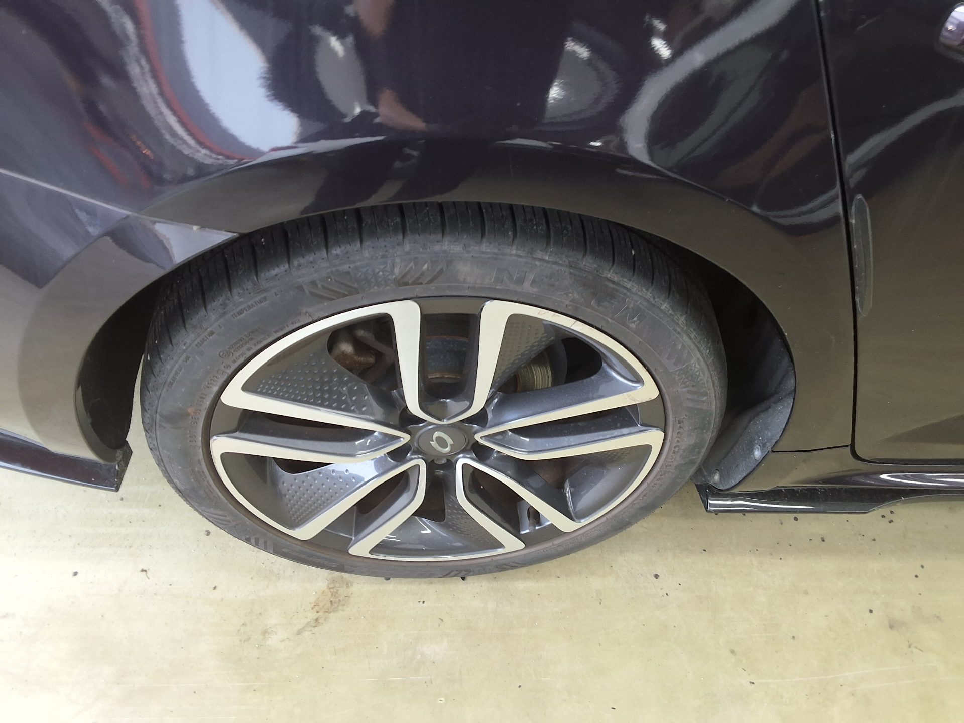 2017 - renault sm6