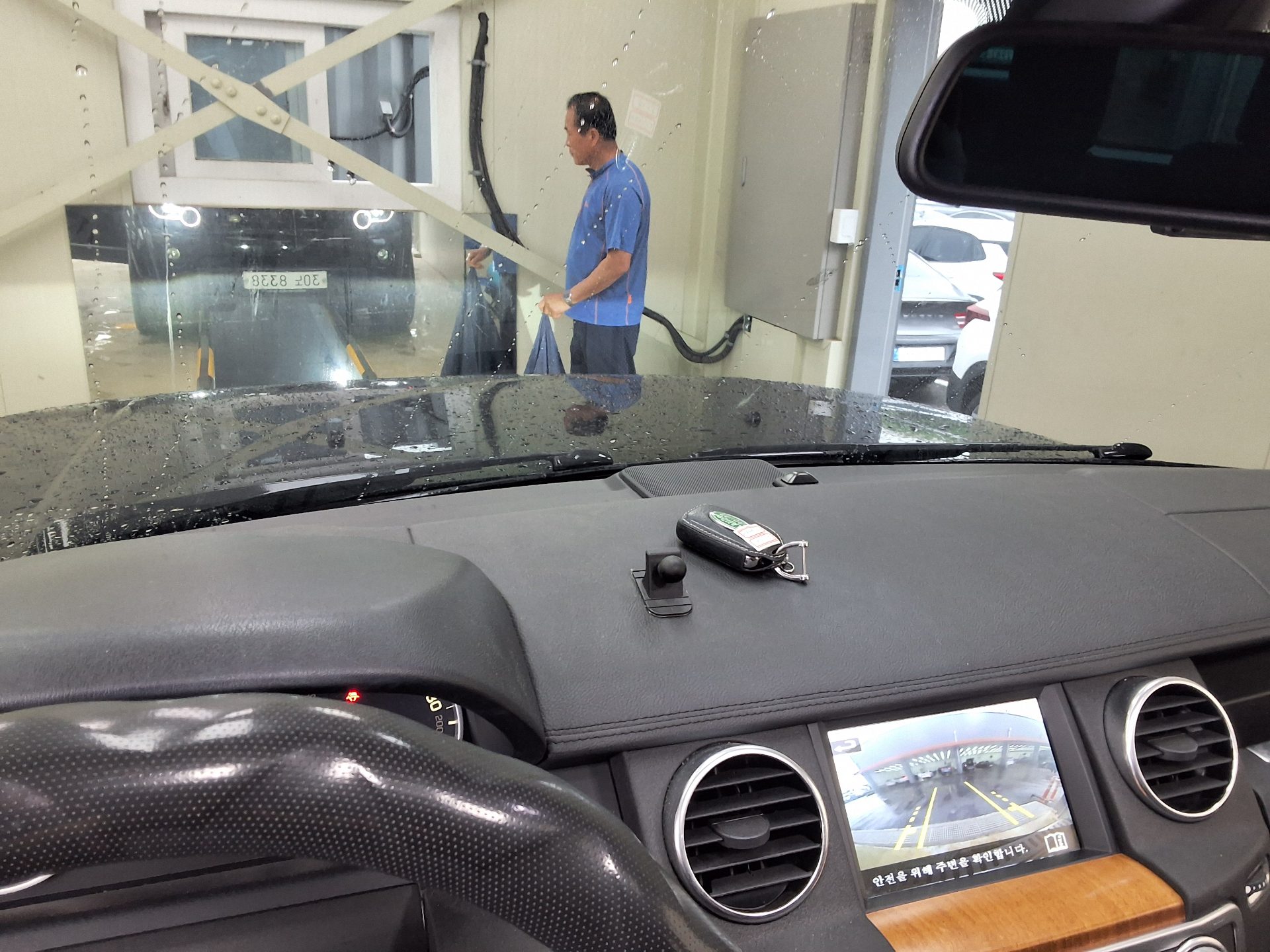 2014 - land rover discovery