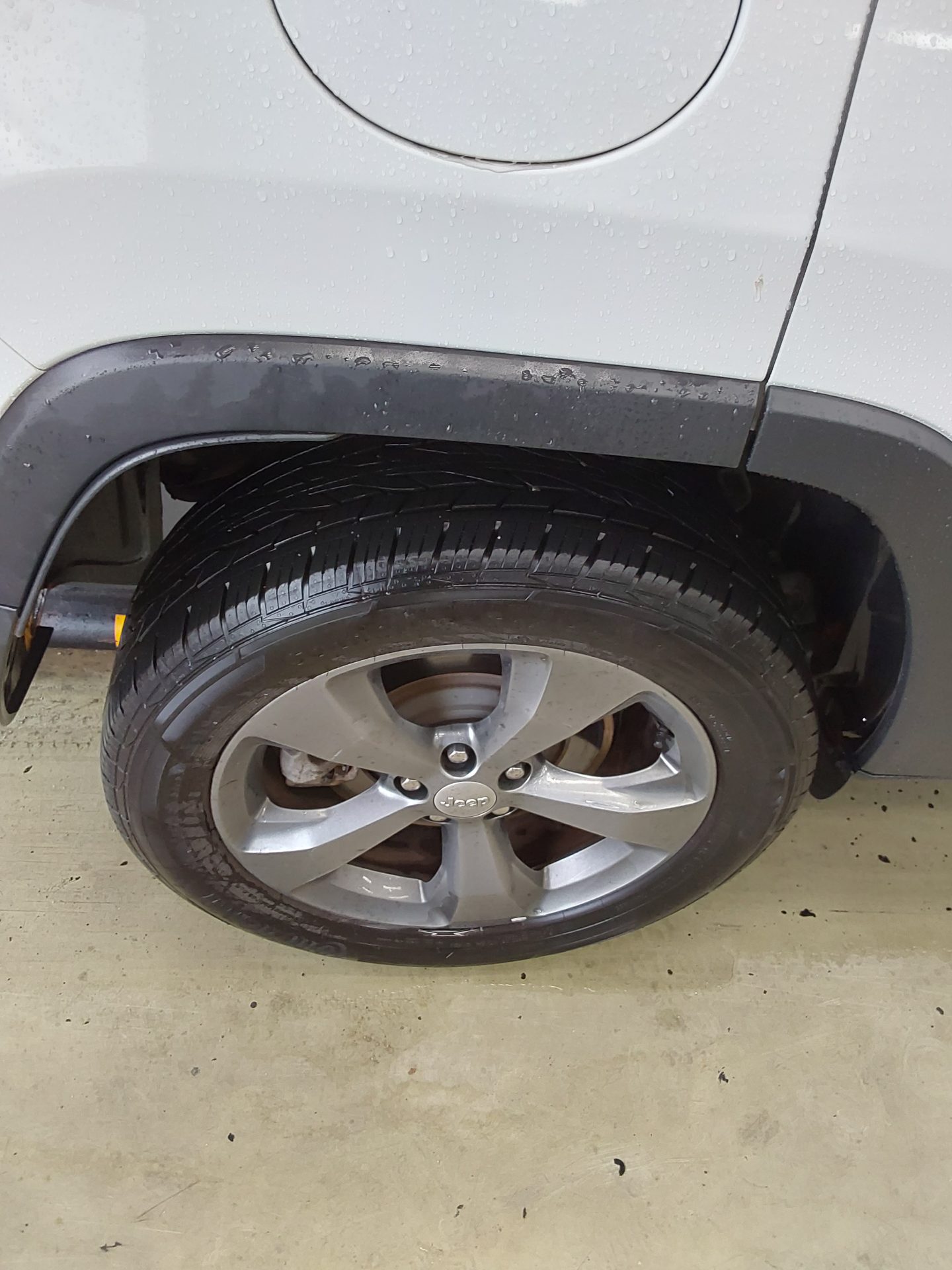 2021 - jeep cherokee