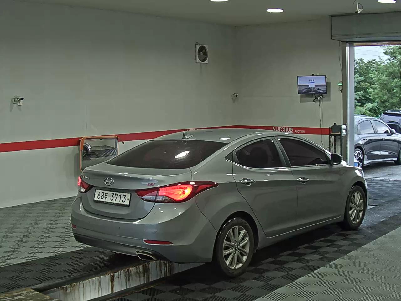 2014 - hyundai avante