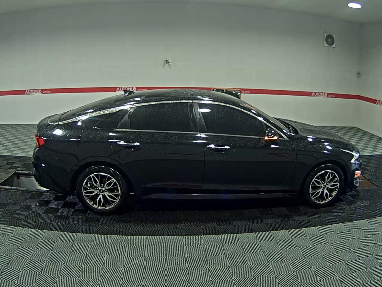 2022 - kia k5